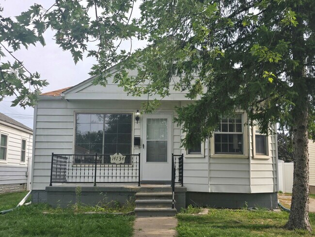 Primary Photo - 14734 Cicotte Ave