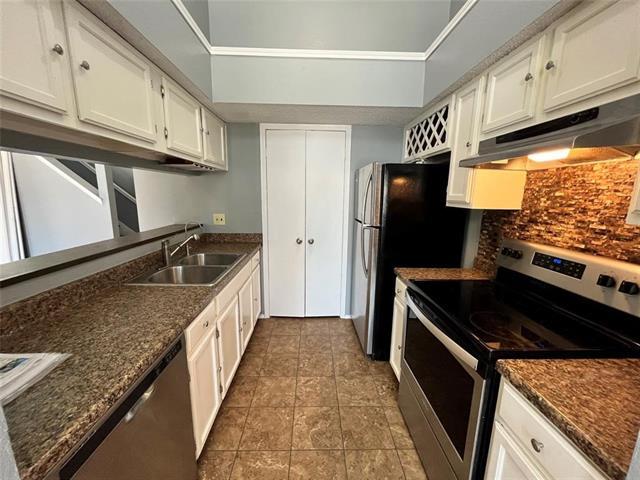 Building Photo - 6419 Valleybrooke Ct