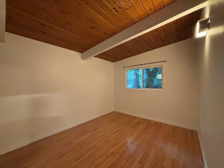 Bedroom - 3323 Windolph Loop NW