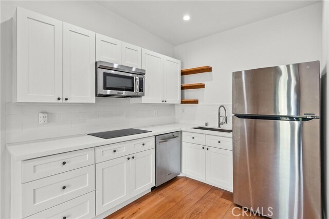 Building Photo - 23036 Burbank Blvd