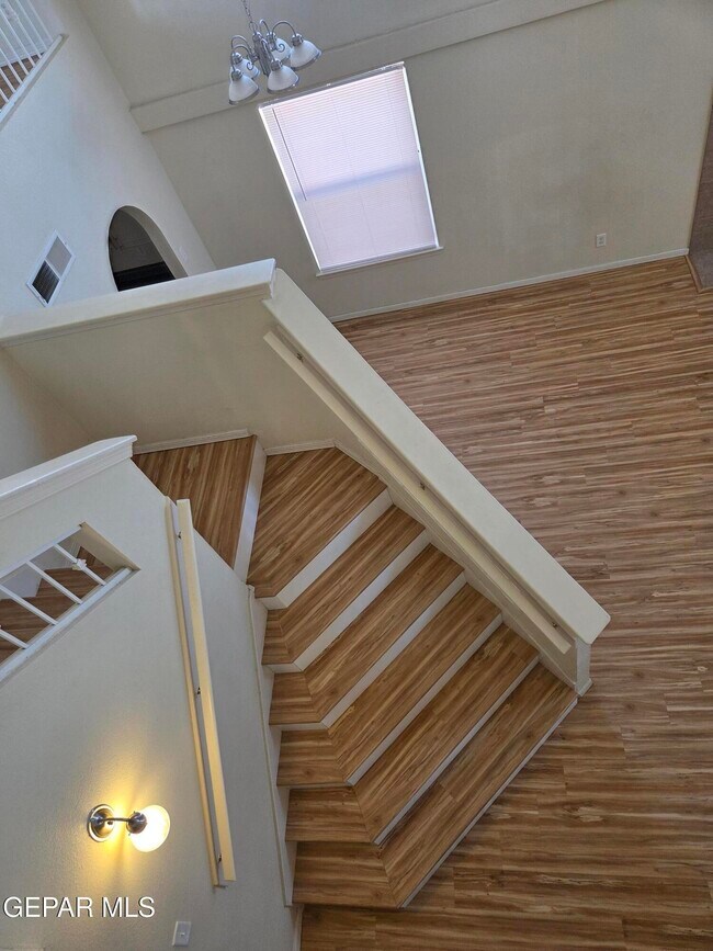 Building Photo - 3717 Hubble Dr