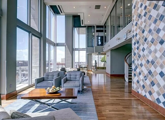 Building Photo - 777 N Ashley Dr