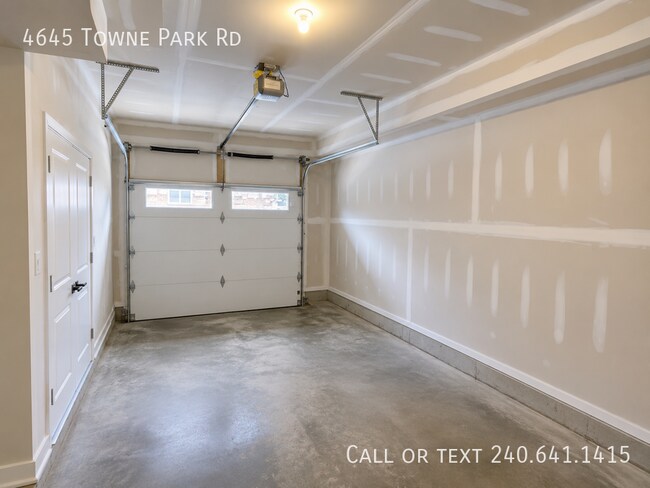 Building Photo - 4645 Towne Park Rd
