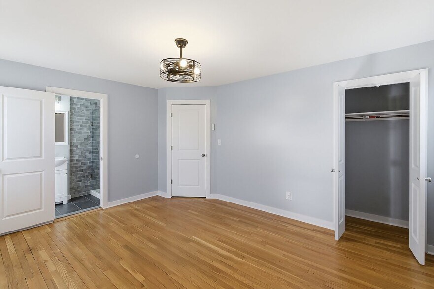 Building Photo - 19 Evelyn Ct