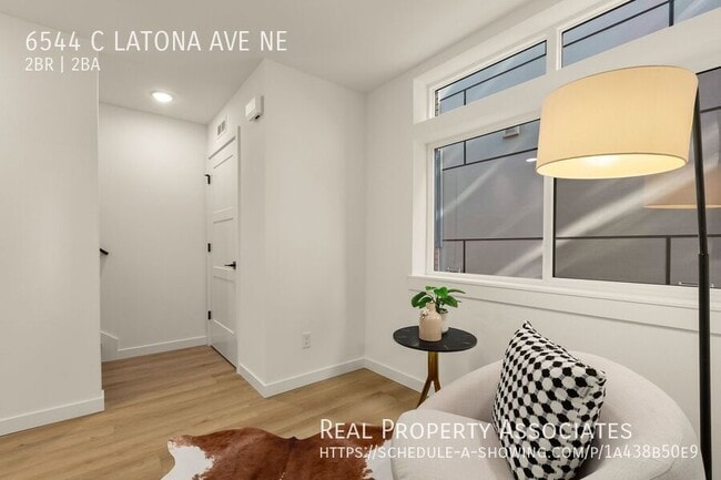 Building Photo - 6544 Latona Ave NE