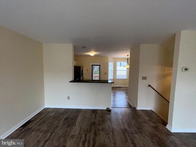 Building Photo - 401 Donelson Loop