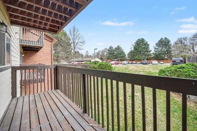 Building Photo - Spacious 1 Bed 1 Bath in the heart of Aurora!