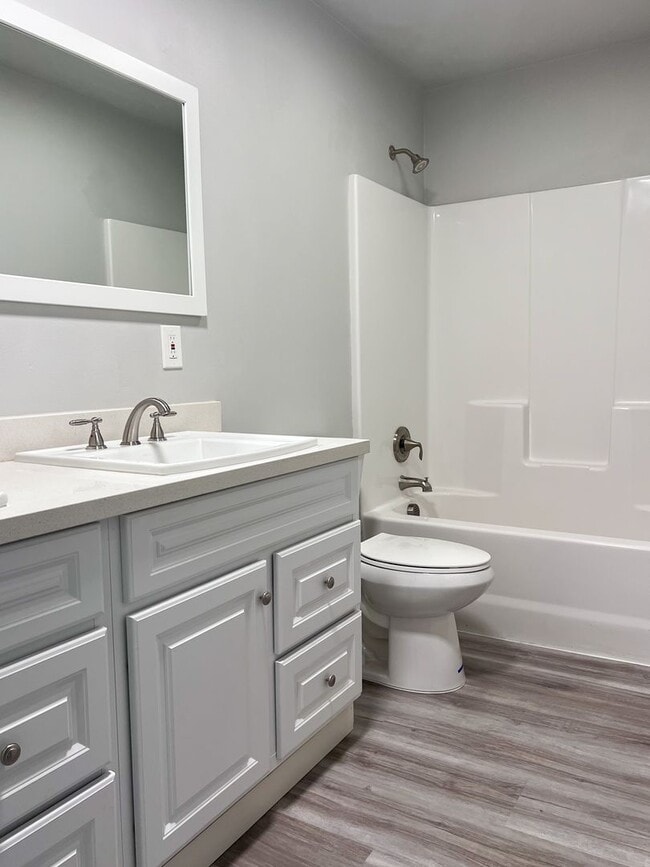 Building Photo - OWN962