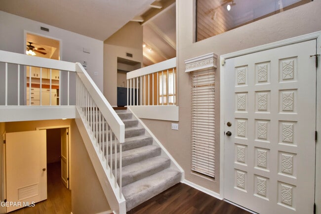 Building Photo - 5710 Mira Grande Dr