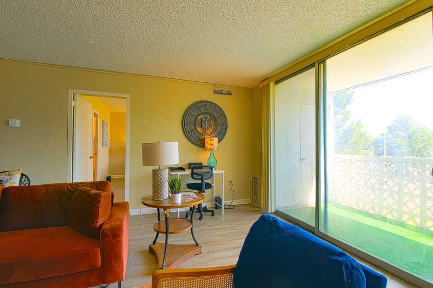 Office Area near Balcony - 3080 Walnut Grove Rd