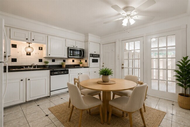 Building Photo - 7225 Beechnut St