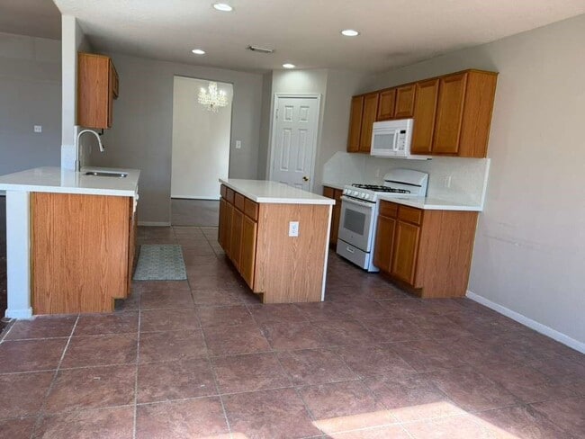 Building Photo - 23831 Shaw Perry Ln