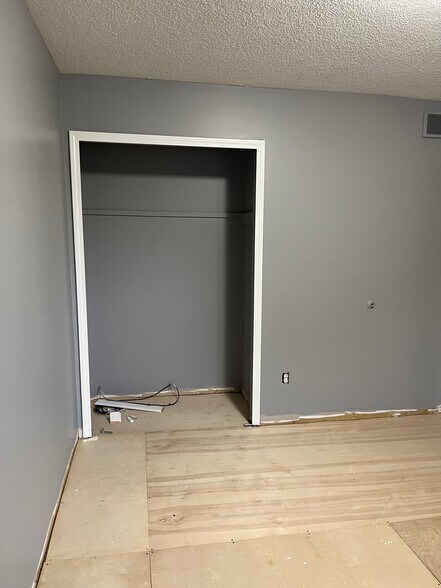 Bedroom 1 - 1312 Illinois Dr