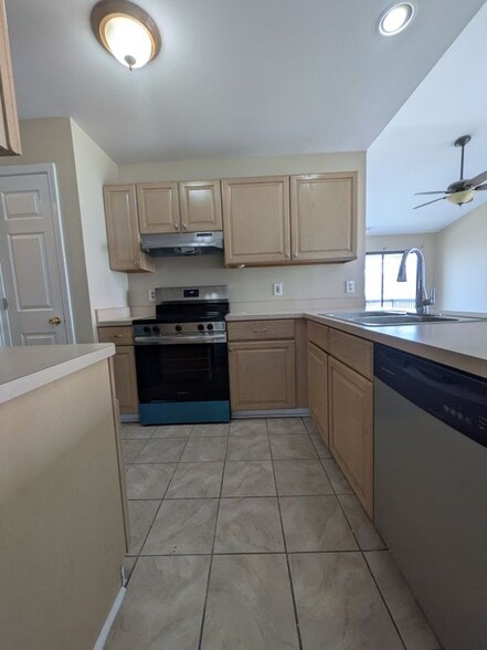 Building Photo - 30657 Hidden Pines Ln