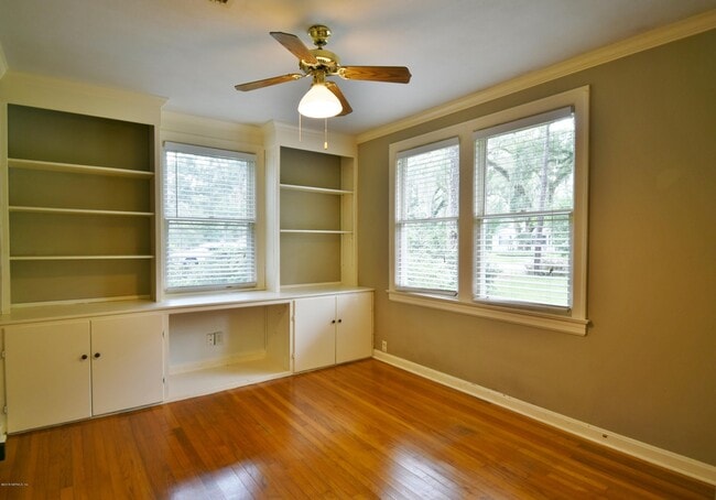 Building Photo - 2929 Arapahoe Ave