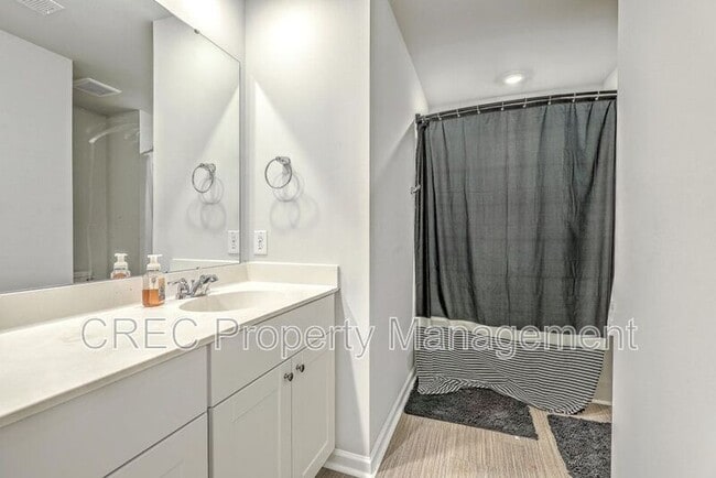 Building Photo - 302 Fox Gap Rd