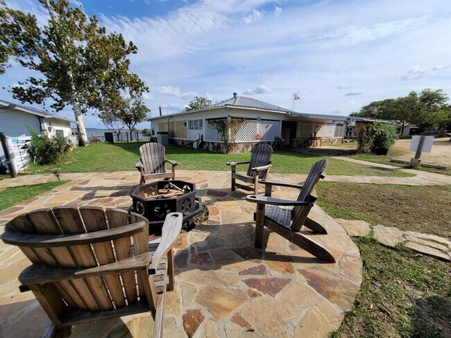 Primary Photo - 161 Alexander Dr