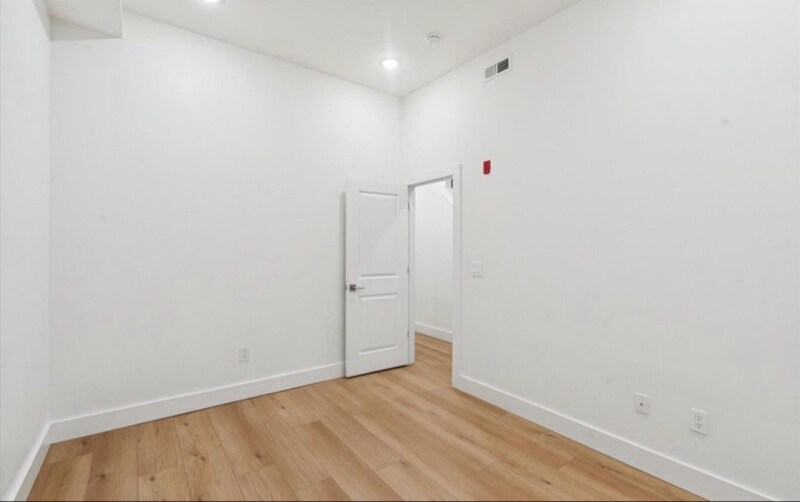 Building Photo - 518 W Montgomery Ave