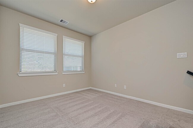 Building Photo - 316 N Spotted Fern Dr