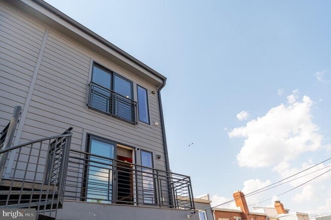 Building Photo - 1631 Montello Ave NE