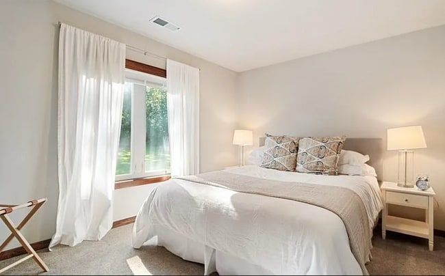 Building Photo - 944 Cove Ct NW