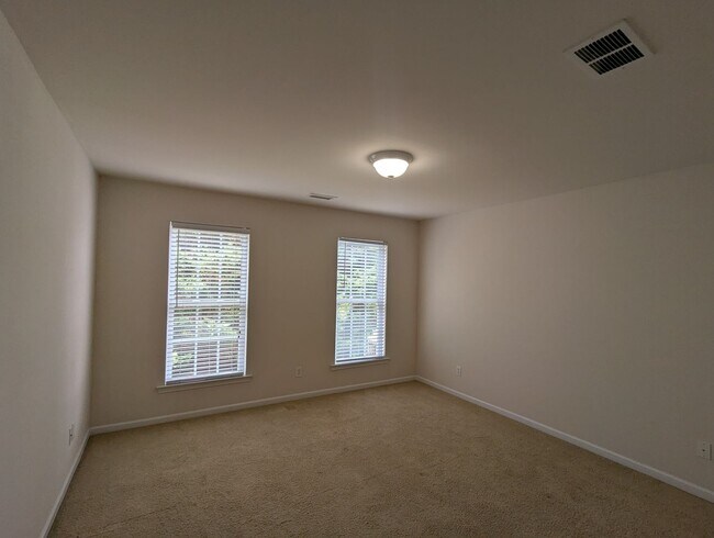Building Photo - 10787 Edgepine Ln NW