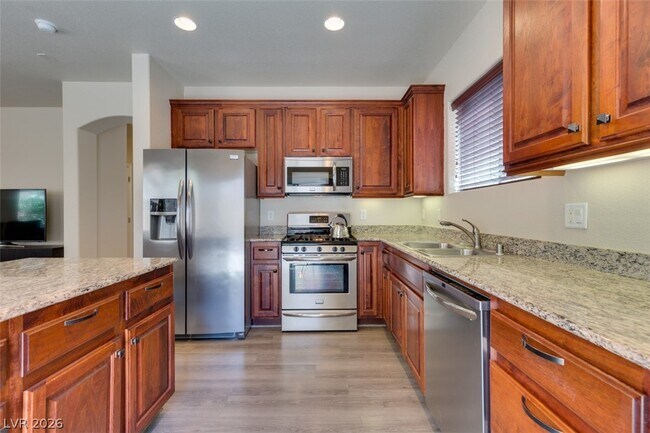 Building Photo - 3305 Umbria Gardens Ave