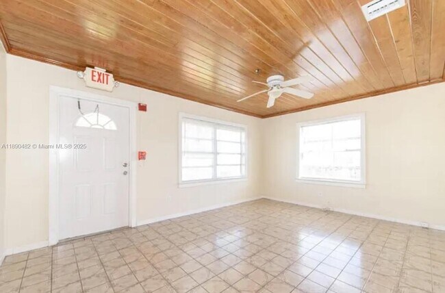 Building Photo - 438 Malverne Rd
