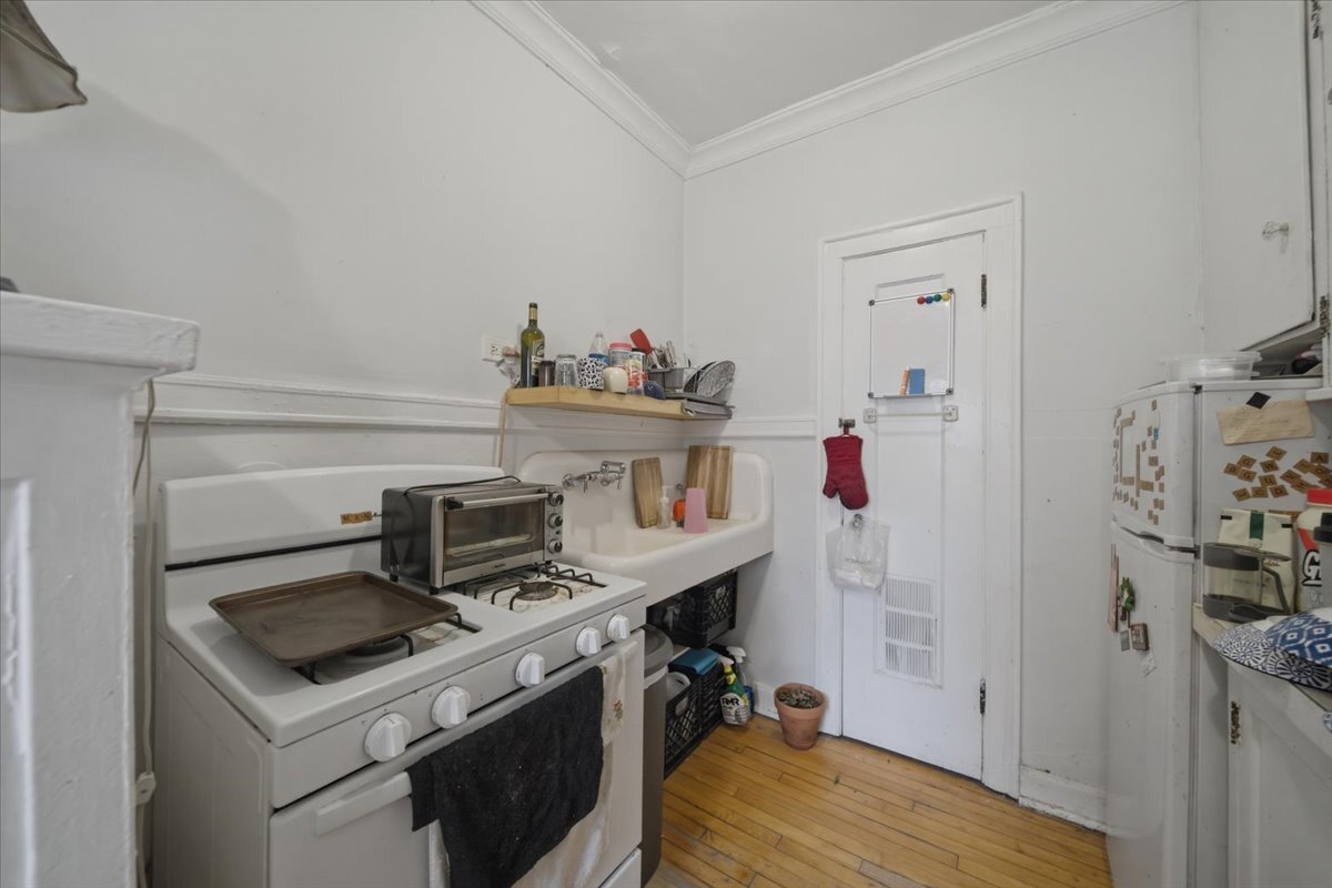 Building Photo - 3449 N Elaine Pl