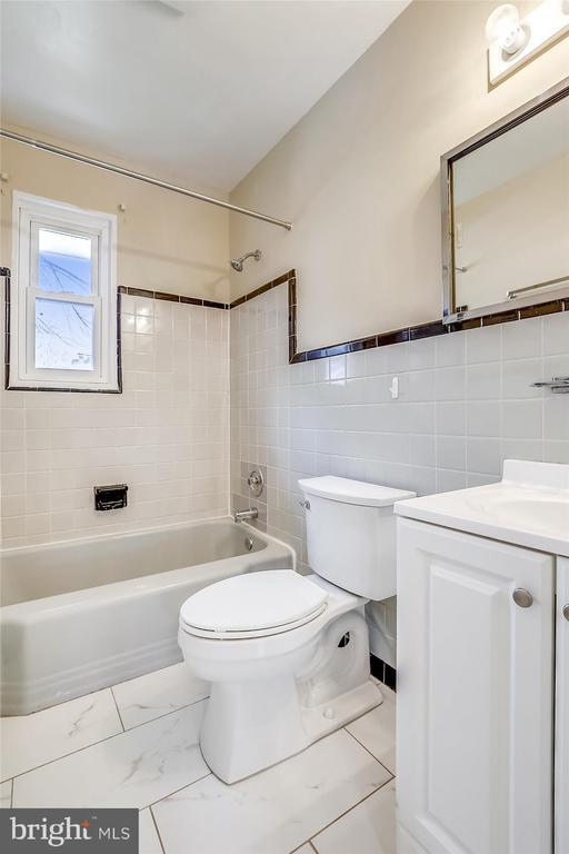 Building Photo - 4503 Traymore St