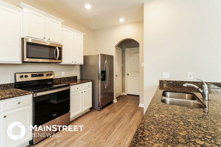 Building Photo - 23019 Bellini Dr
