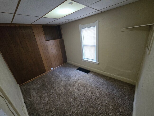 Building Photo - 540 E Park