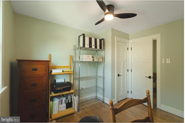 Building Photo - 203 E Rosedale Ave