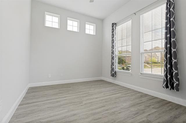Building Photo - 2726 Geranium Ln