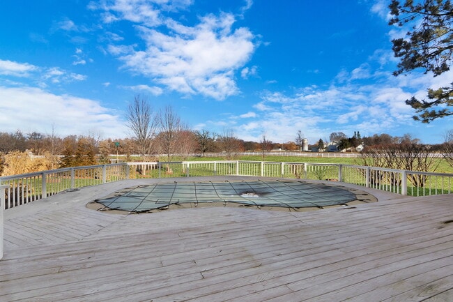 Building Photo - 37274 N Black Velvet Ln