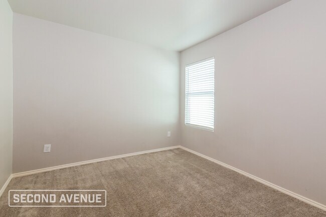 Building Photo - 5915 Nyquist Wy