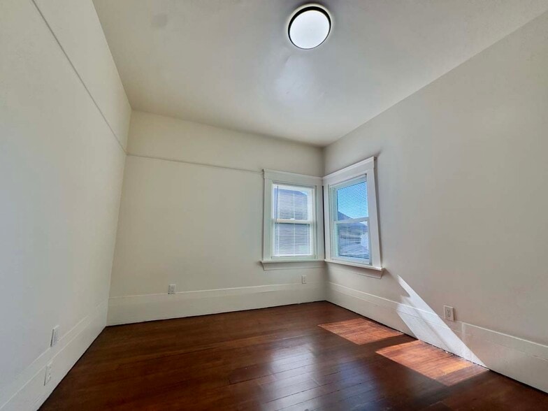 Building Photo - 1303 Adeline St