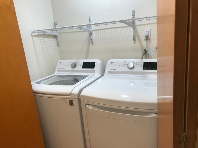 Building Photo - 3 Bed 1.75 Bath SFR Rambler Everett