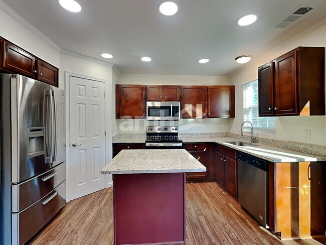 Building Photo - 1861 Cottage Grove Way