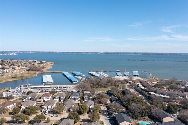 Building Photo - 5742 Marina Dr
