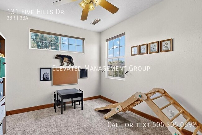 Building Photo - 131 Five Hls Dr