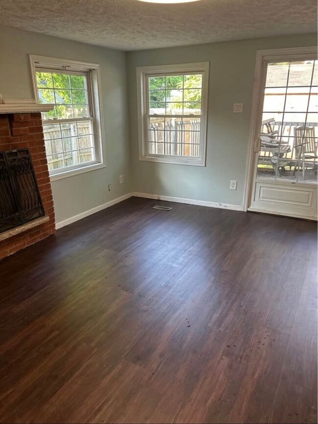 Building Photo - 6849 N Aurelius Rd