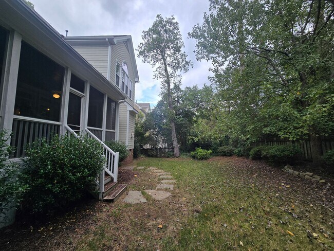 Building Photo - $500 Off 1 Month if Moved In by 11/30/25