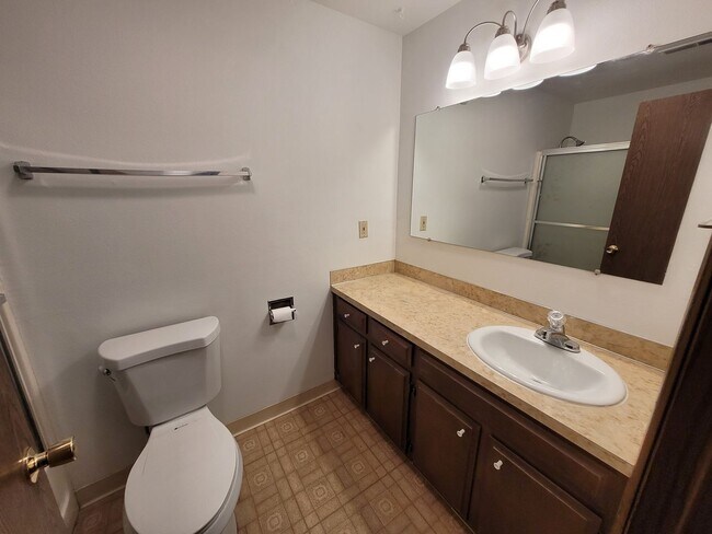 Building Photo - 3832 Auburn Rd NE