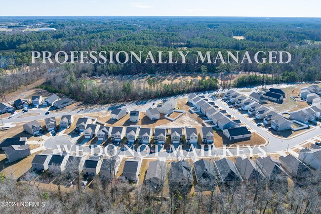 Building Photo - 458 Golden Villas Dr
