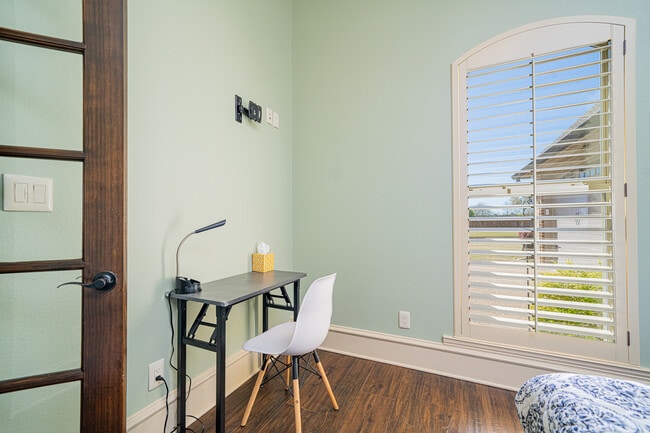 Building Photo - 1610 Olympic Drive