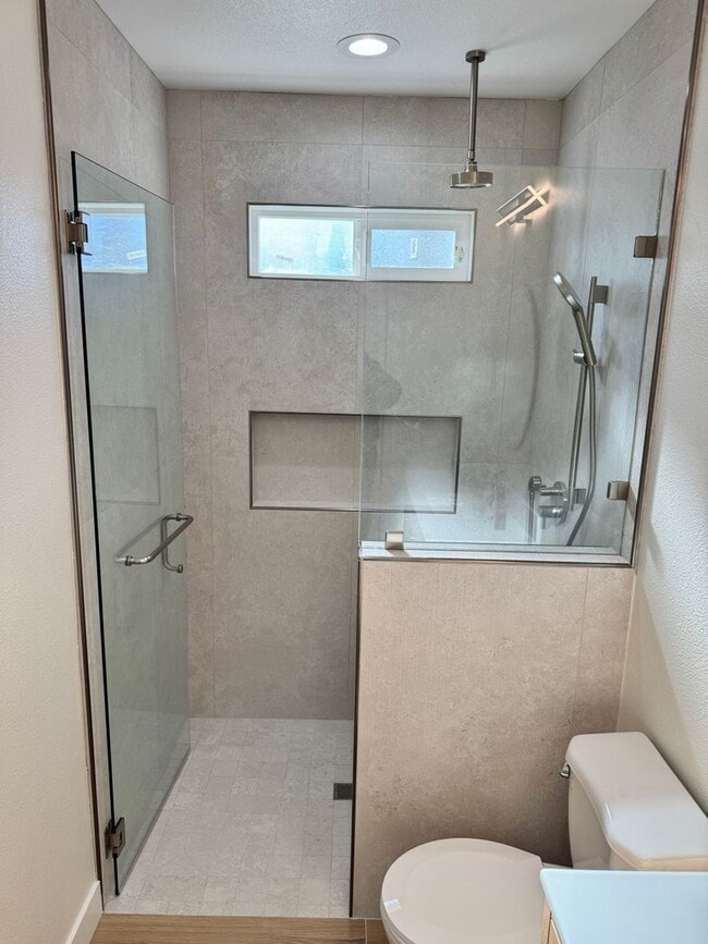 Building Photo - Beautifully Built 2-bedroom, 1.5-bath ADU ...