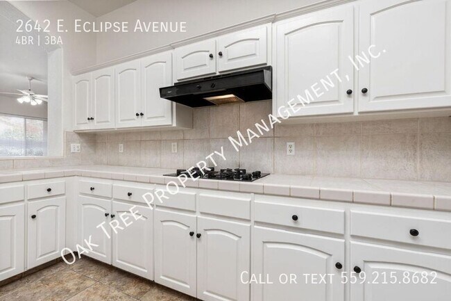Building Photo - 2642 E Eclipse Ave