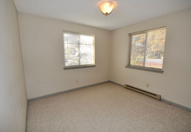 Building Photo - 2 bed 2 bath Hayden rancher duplex