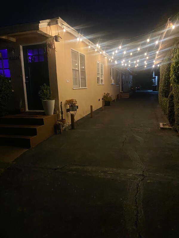 Building Photo - 2226 S Ridgeley Dr